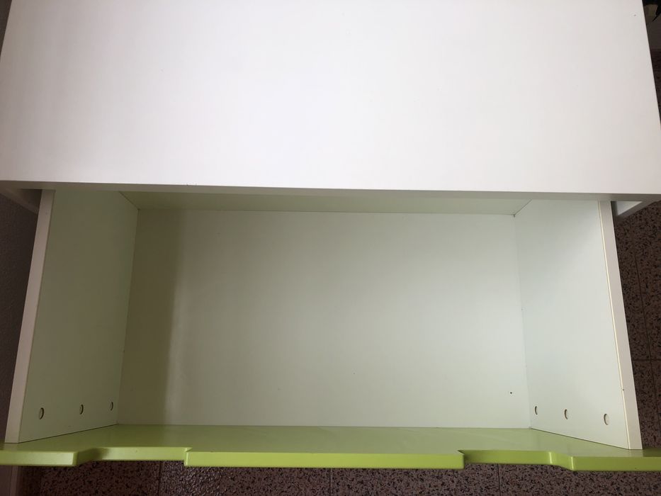 Banco/báu com rodas IKEA