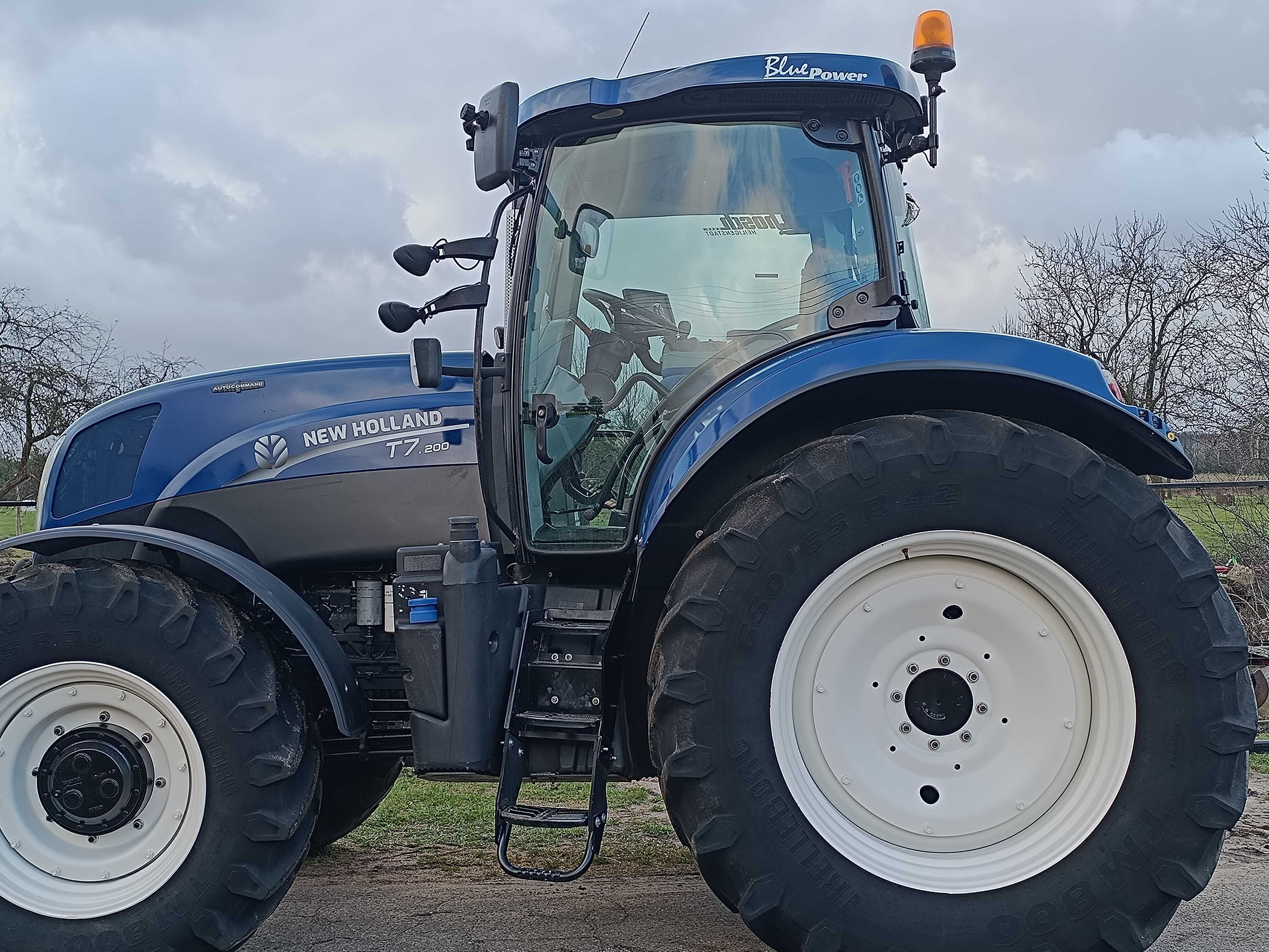 New Holland T7.200 Autocommand sprowadzony BLUE POWER