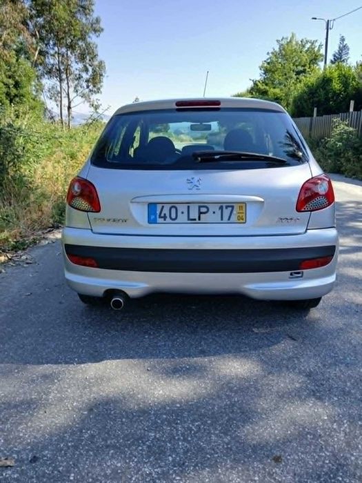 Peugeot 206 plus 1.1 - 83000 Km