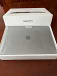 Macbook Pro 13” Touch Bar Intel Core i5 3.9 GHz RAM 8 Gb SSD 256 Gb