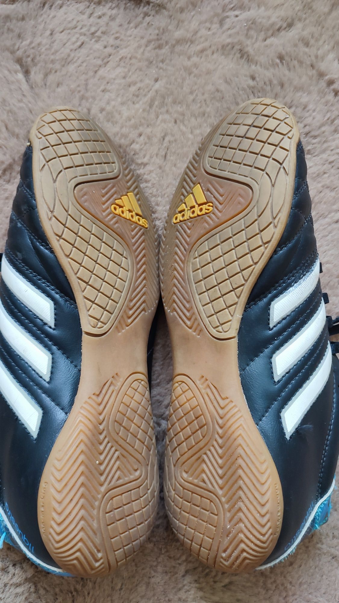 Buty sportowe oryginalne Adidas rozm 39 1/3 wkładka na zdjęciu