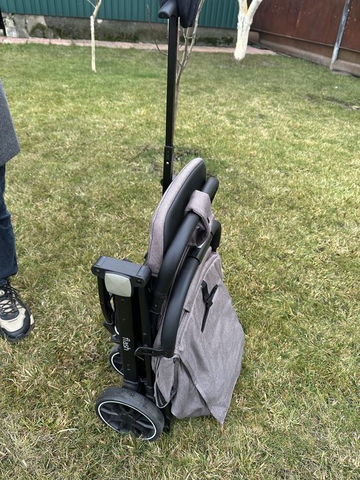 Прогулянкова коляска Flash