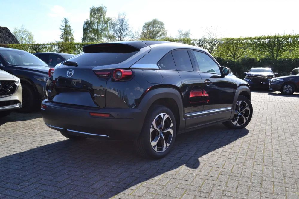 Mazda MX-30      2023