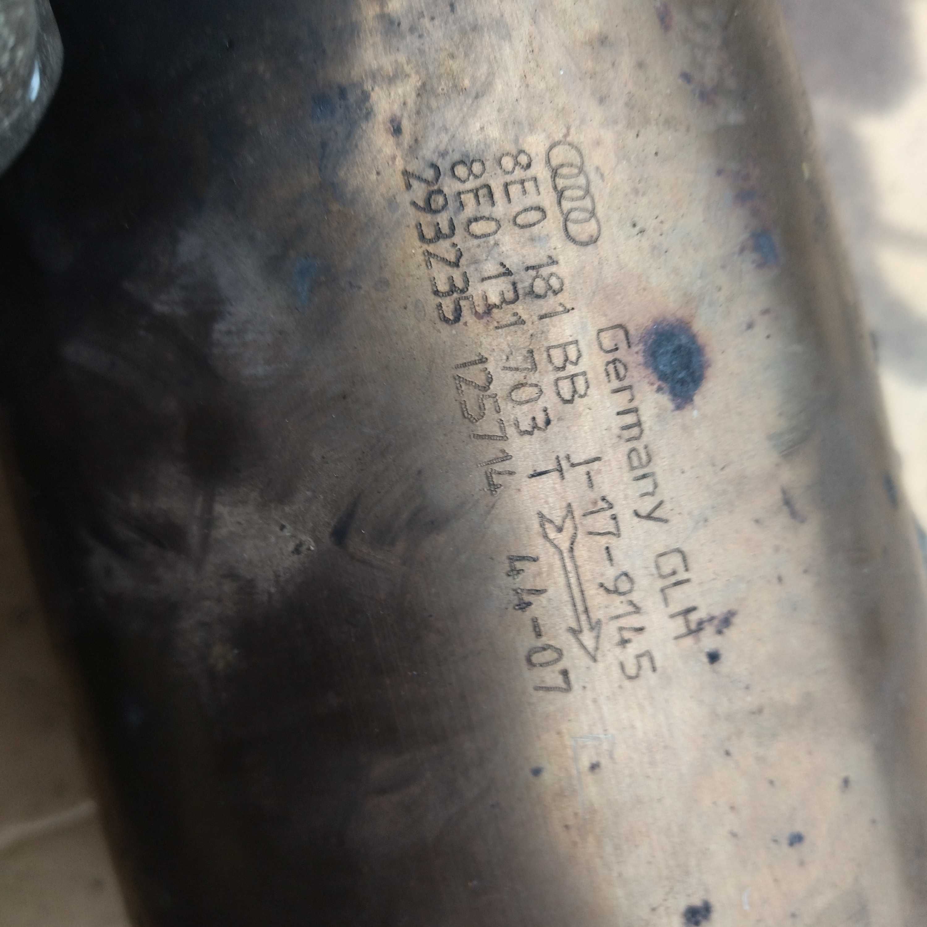 obudowa puszka katalizatora dpf 8E0131`703T 8E0181BB 2.0tdi a4 b7
