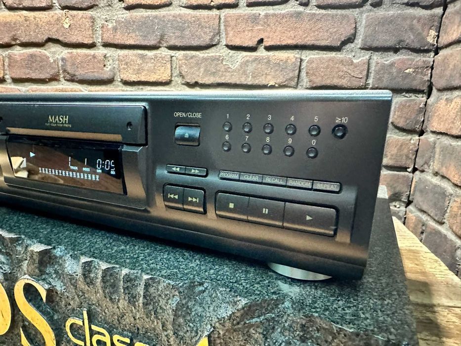 Odtwarzacz Technics SL-PS 670 A