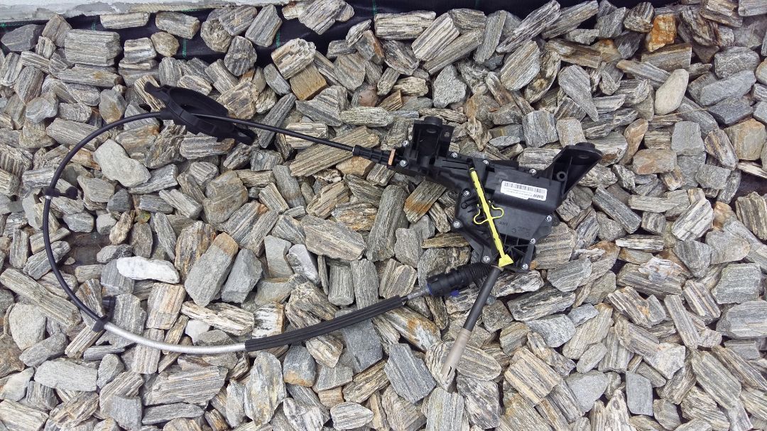 Wybierak lewarek biegów BMW 2 F45 F46 14- X1 F48 2516-8666166
