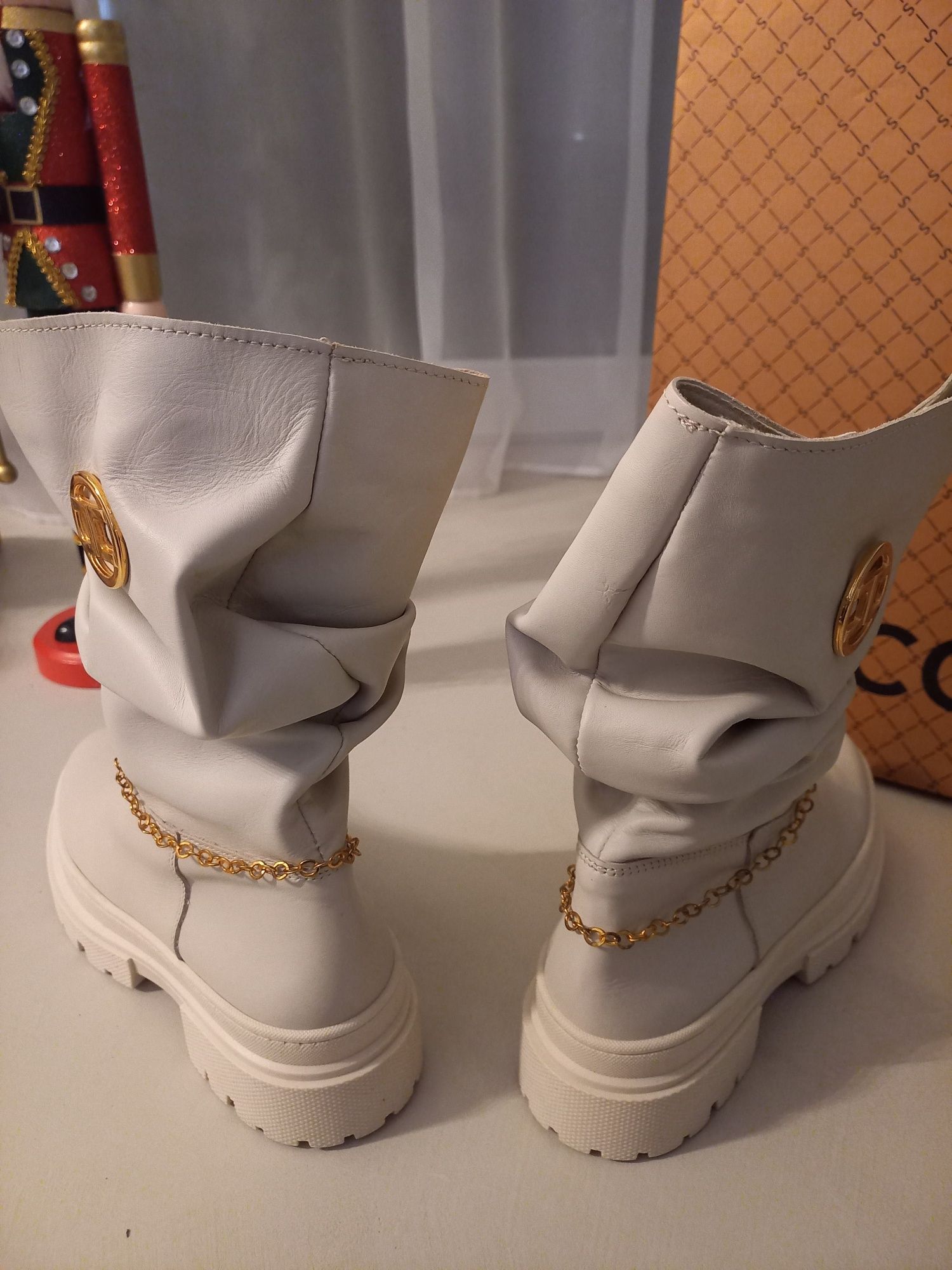 Nowy buty damskie Sacchi roz 38 (24.5 cm) Szary kremowy