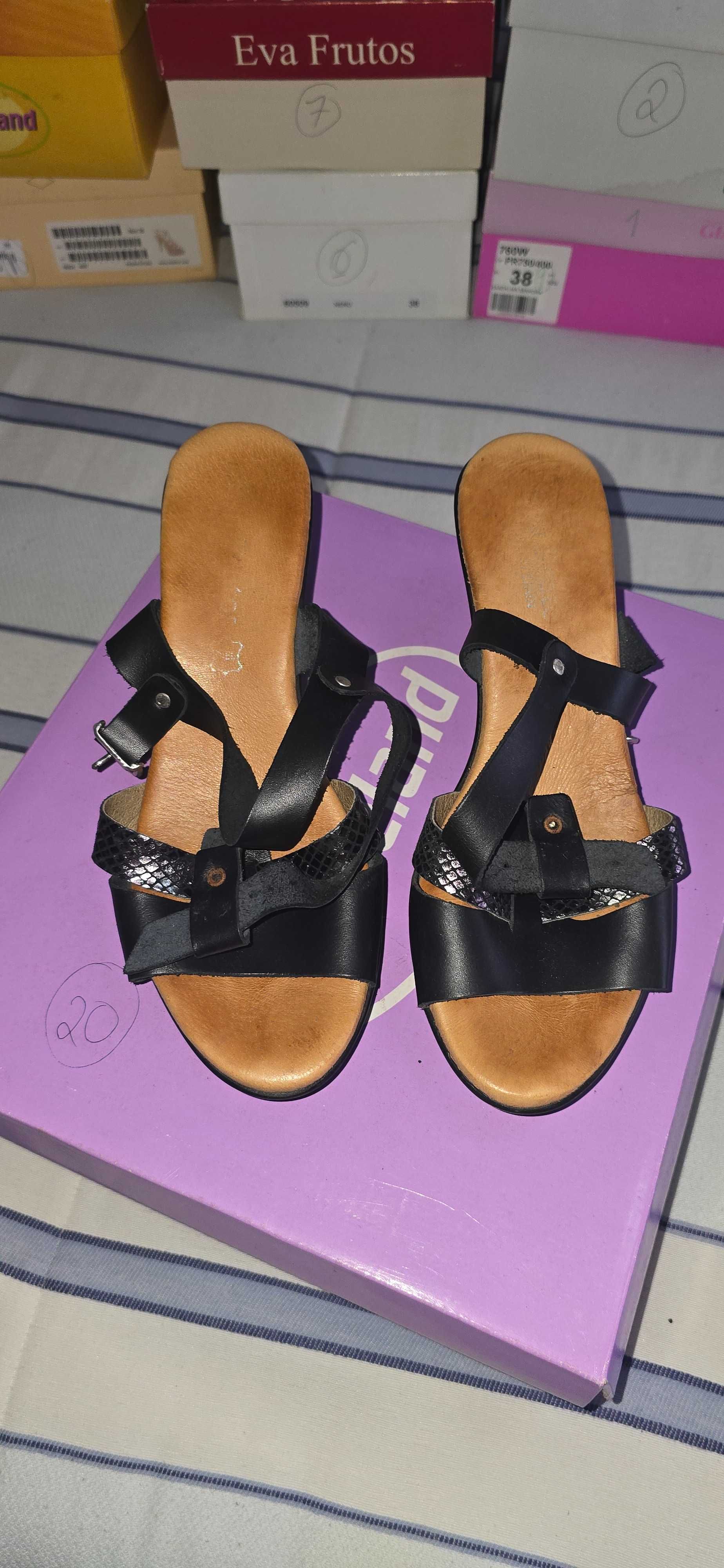 Sapatos praticamente novos
