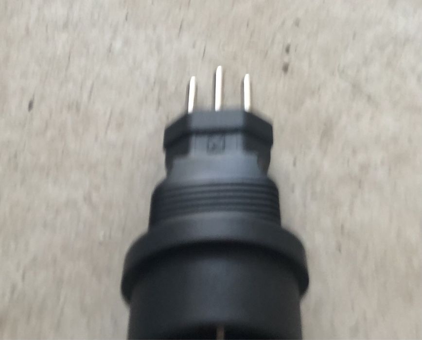 Adaptador Tesla ou outro VE de ficha Schuko femea/ macho suiça/inglat.