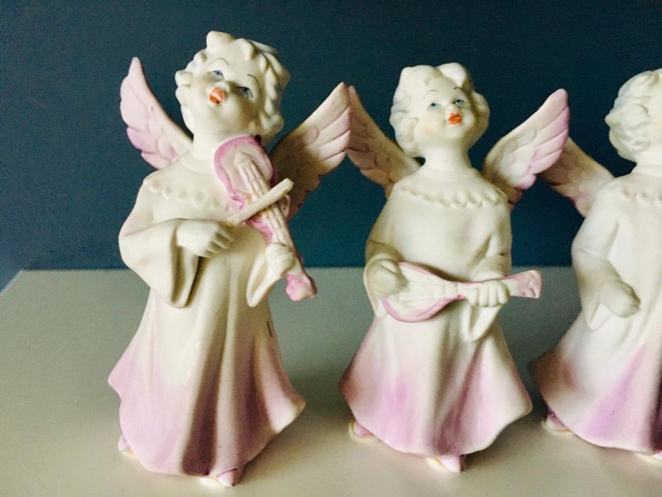 Conjunto de Anjinhos em Porcelana