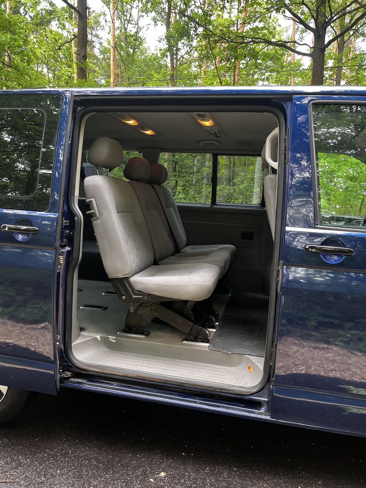 Vw Transporter T5 Caravelle  2.5 Tdi hak klima bezwypadkowy salon Pl
