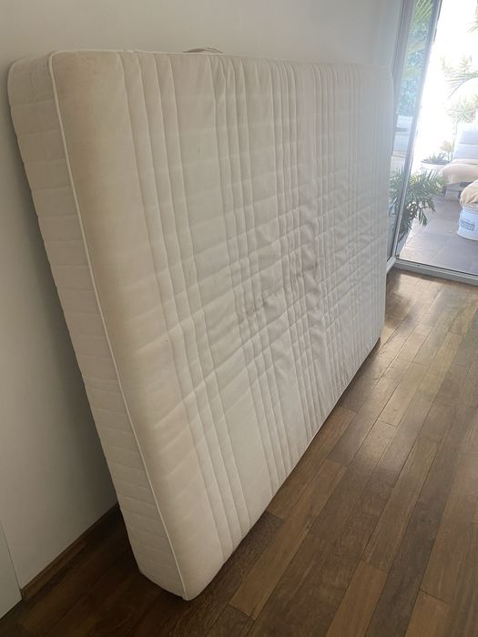 Colchao de cama de casal