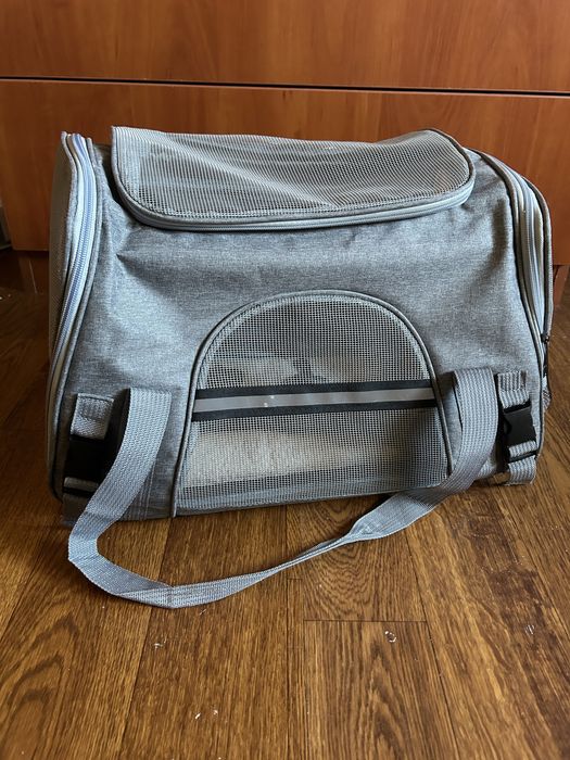 Переноска для котів і собак