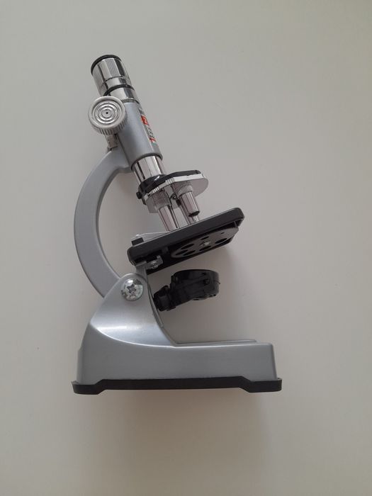 Mikroskop dziecięcy w walizce - bez akcesoriów