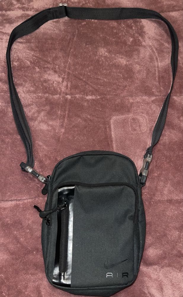 bolsa nike Como nova aceito trocas