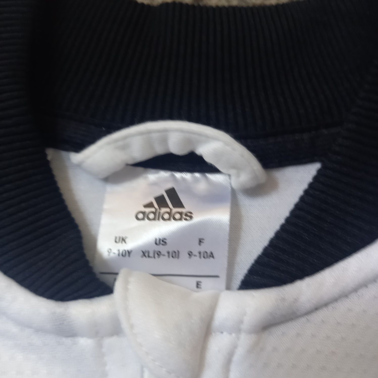 Bluza adidas Star Wars r. 140