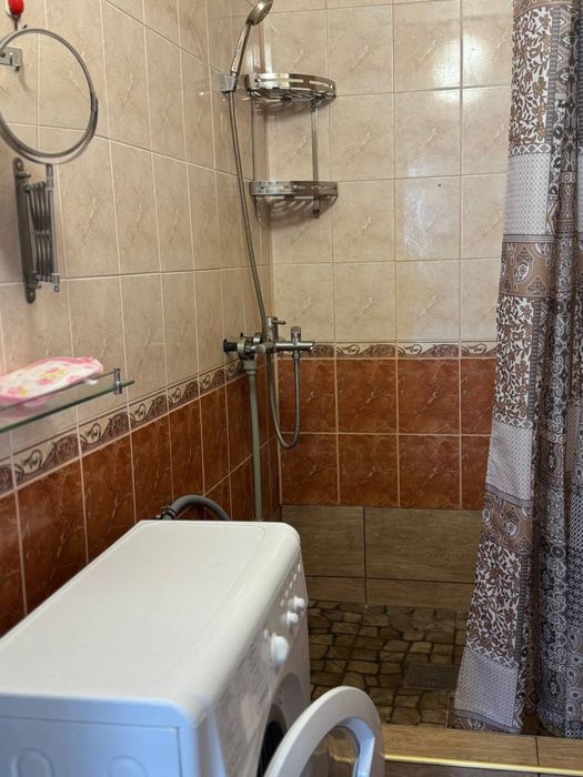 Продам шикарный 2 эт дом  берег реки Новоселовка