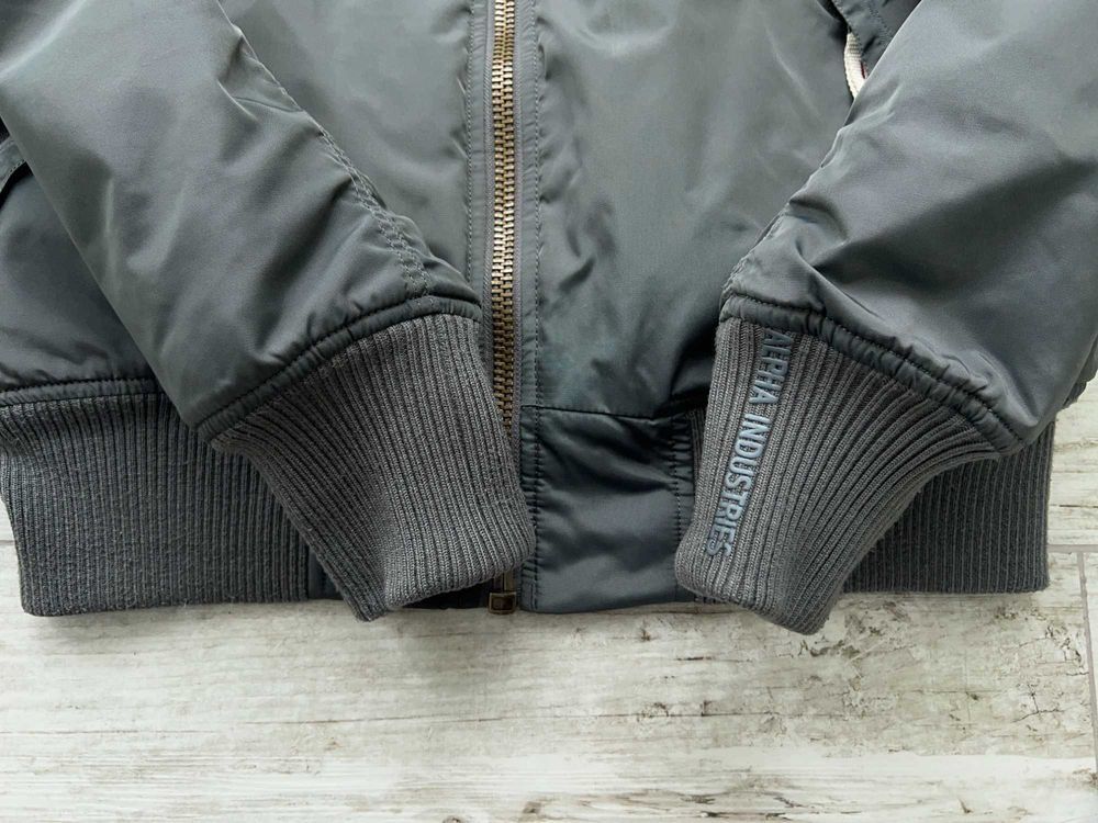 Бомбер Alpha Industries Injector III
