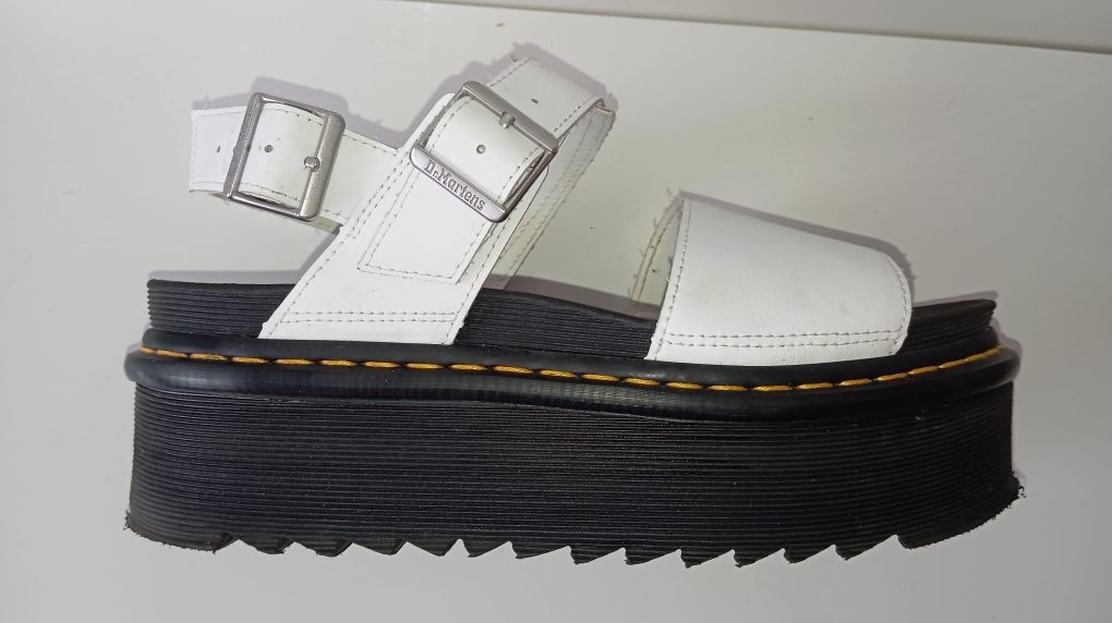 Dr.MARTENS Voss Quad 42 sandały na platformie