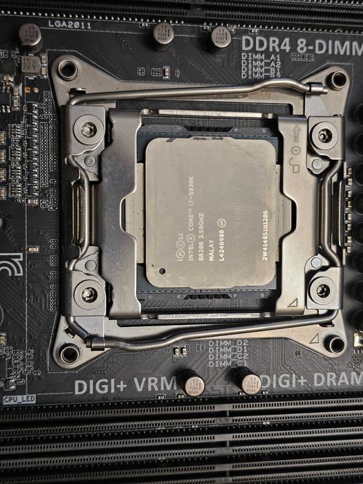 Ігрова материнська плата Asus X99-A / S2011v3 / DDR4 + i7 5930K