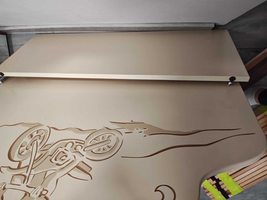 Łóżko młodzieżowe