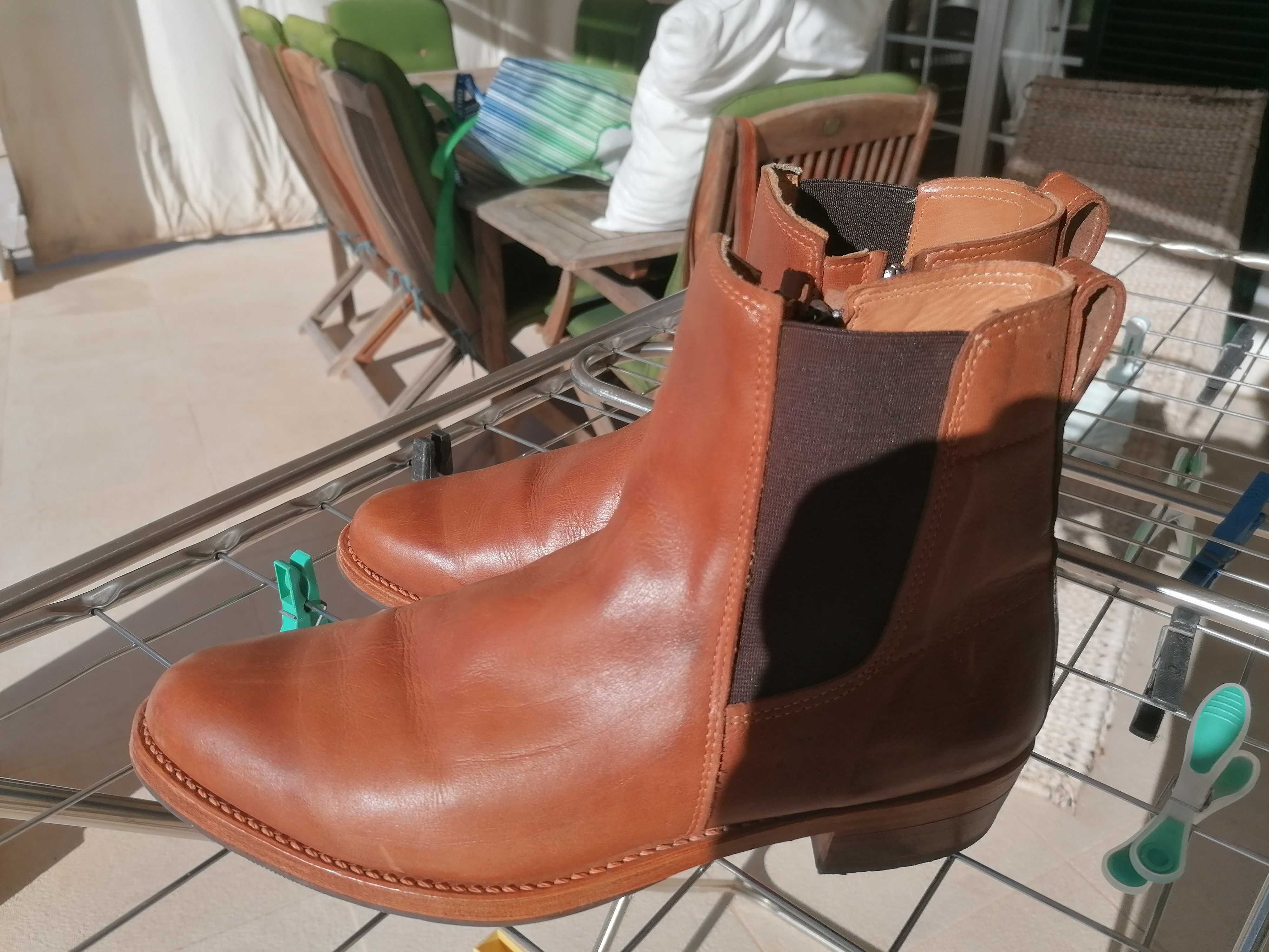 Botas de pele castanha artesanais