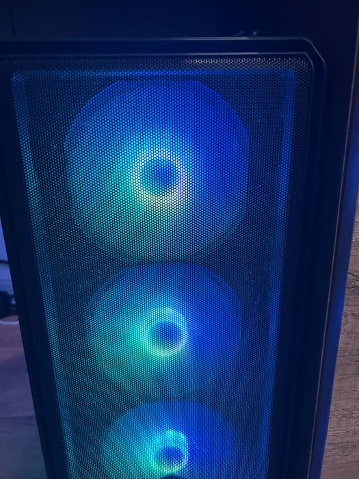 Komputer gamingowy rtx 5070ti + ryzen 7 7800x3d