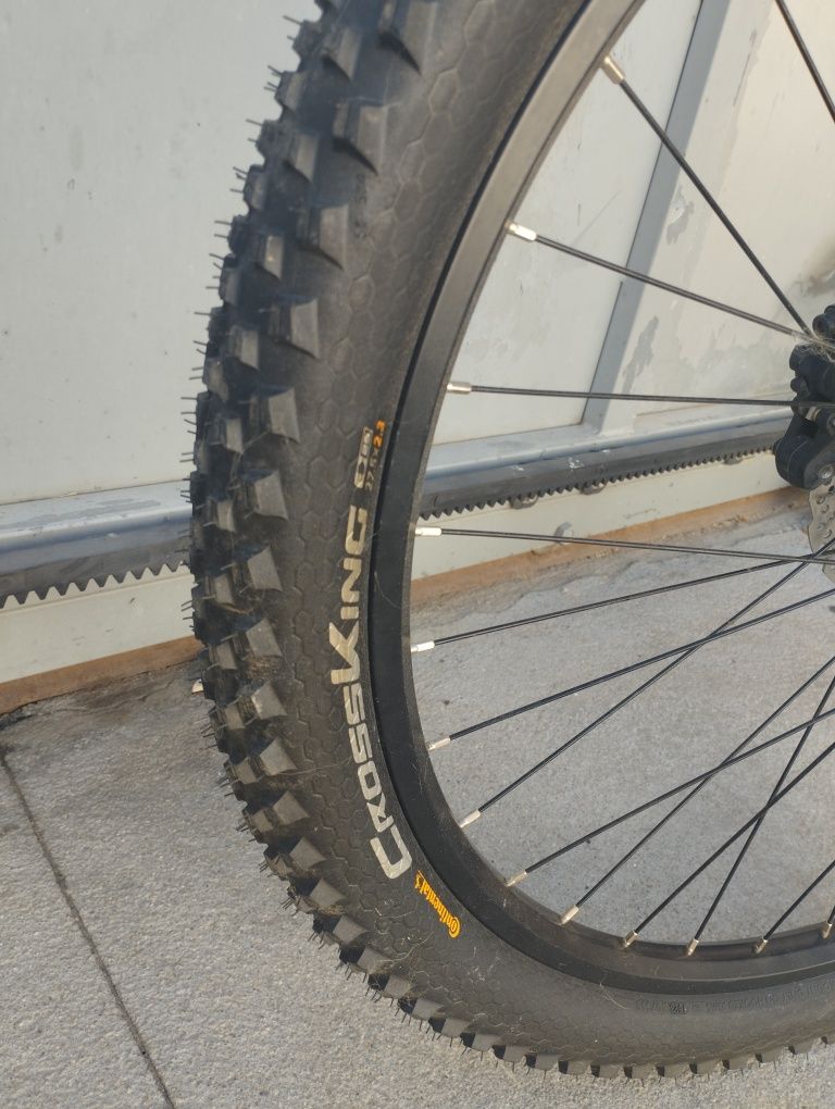 Bicicleta BTT Santa Cruz Superlight c/ rodas 27,5