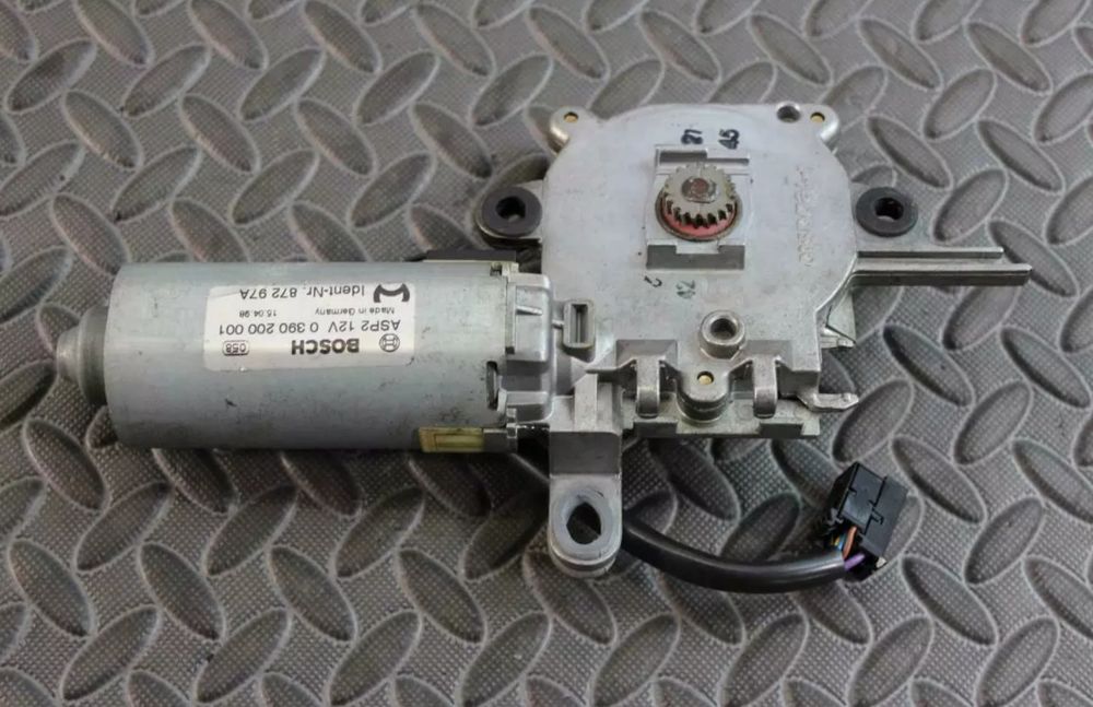 motor teto Mercedes Benz 202.820.05.08