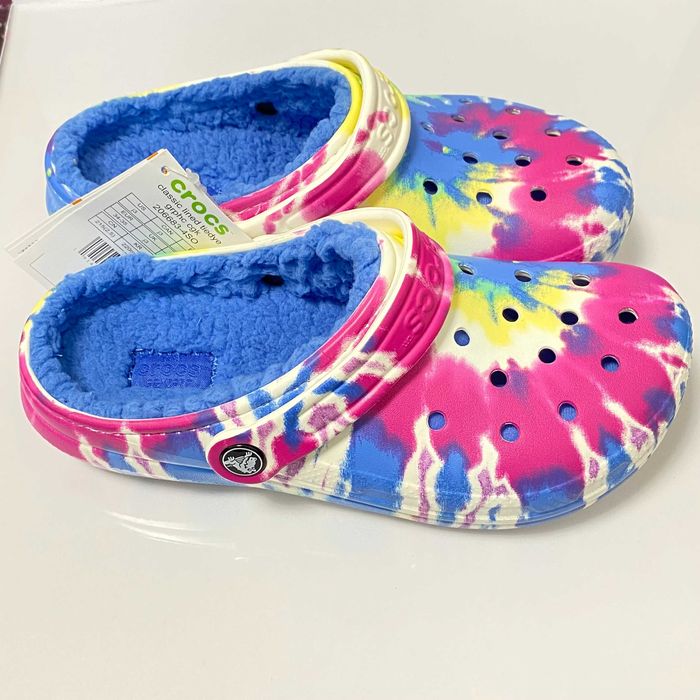 Утеплені домашні капці Crocs Classic Lined Tie-Dye, різні розміри