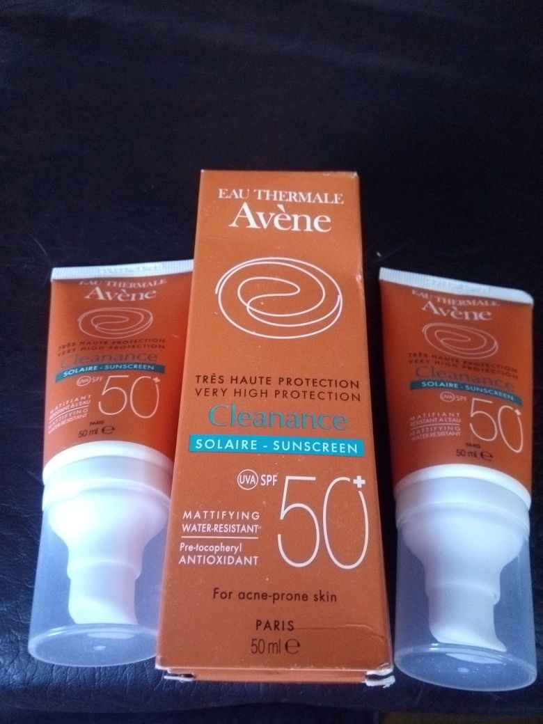 Сонцезахисний крем для обличчя Avene SPF50+ для жирної та проблемної ш