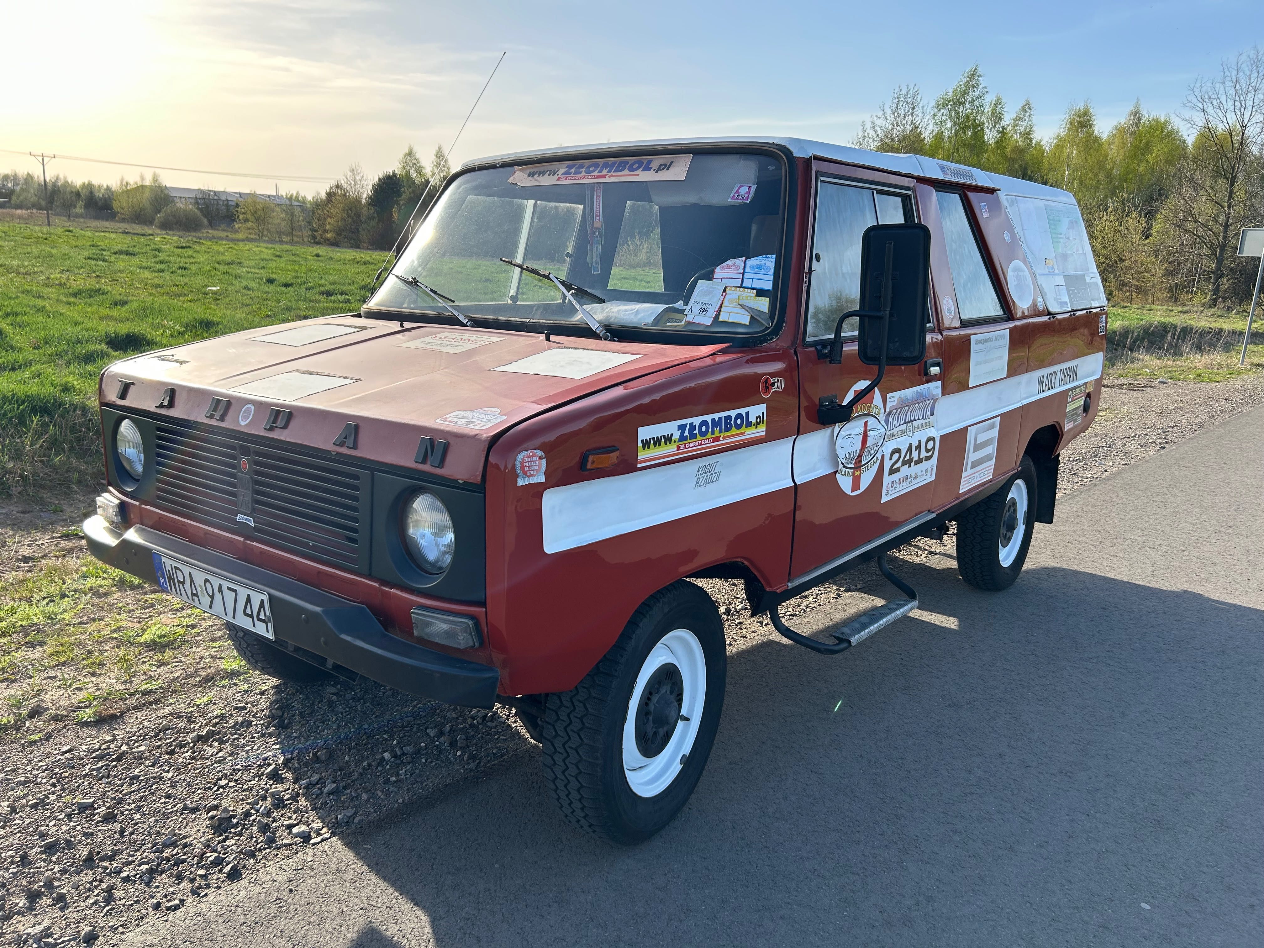 FSR Tarpan 237 obieżyświat jakich mało  1,5 b/g z plakatu złombola