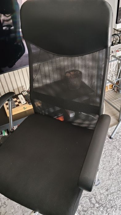 Cadeira de escritorio em perfeito estado