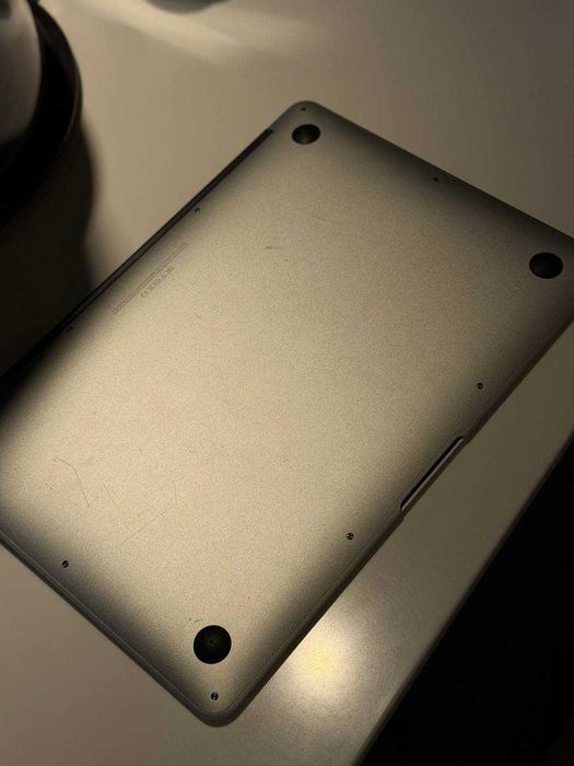 Ноутбук Apple MacBook Air 13" i5 8/128 (MQD32-A) 2017/вживаний