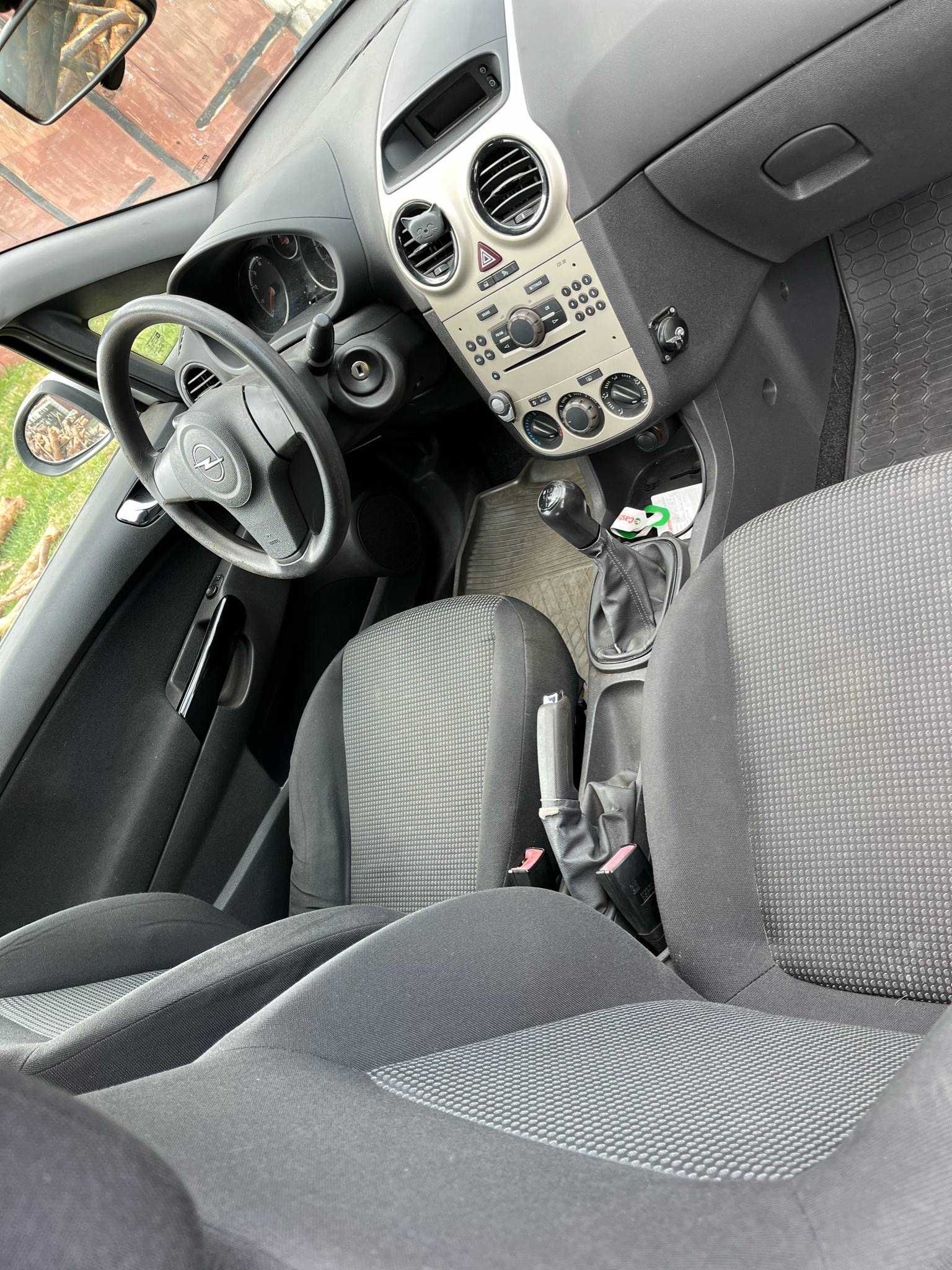 Opel Corsa 2007 1.0 uszkodzony