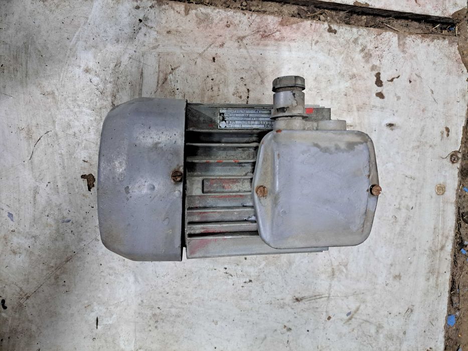 Silnik elektryczny Tamel 380V 0,4 kw SAe 16a