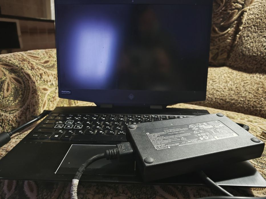 Ігровий ноутбук HP Omen 15-dh0006ng (Core i9-980H/32Gb/RTX 2070 Max-Q