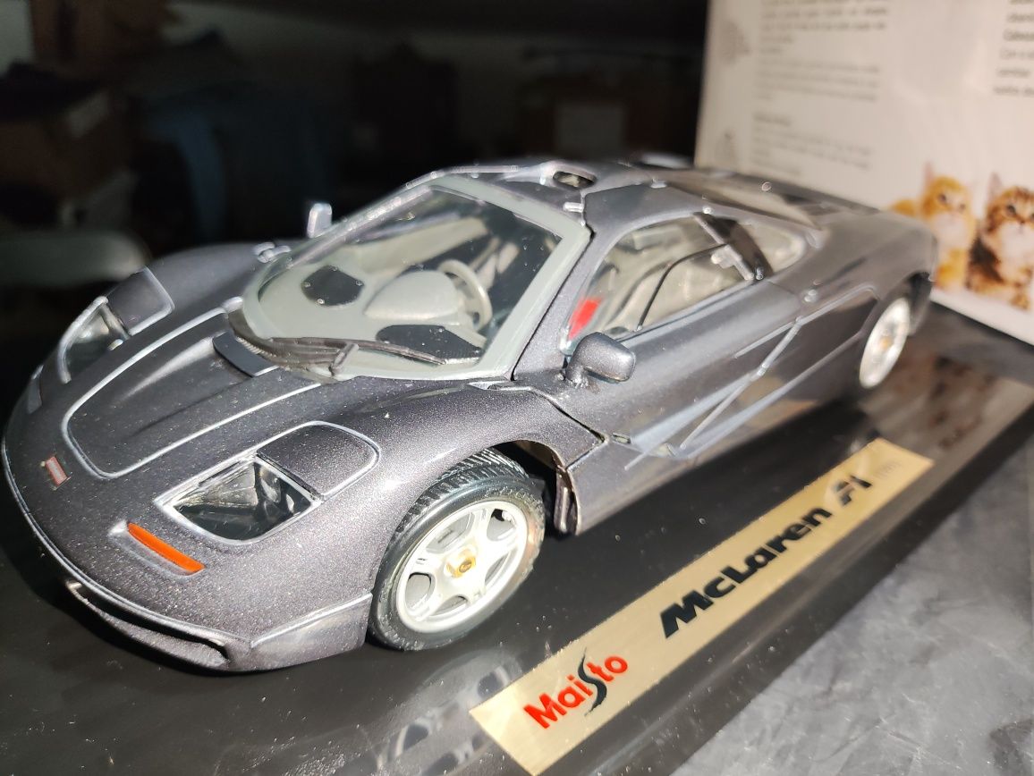 McLaren F1 Maisto 1/18 c/ caixa