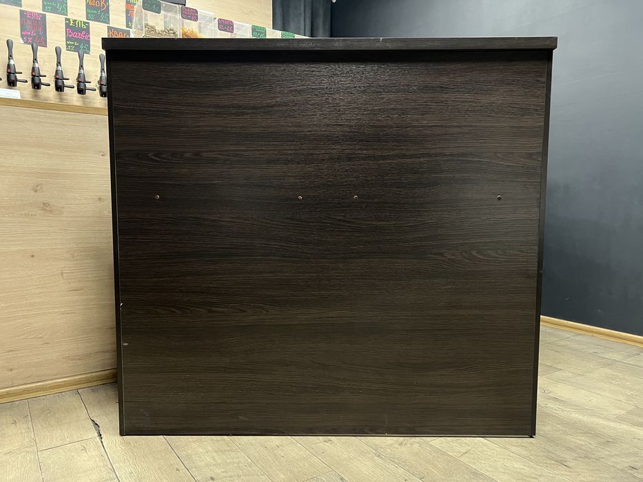 Стойка для продавца, ресепшн