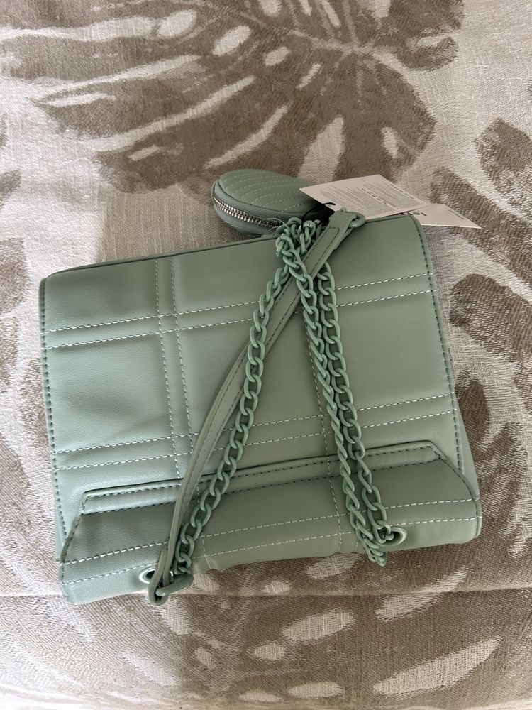 Bolsa tiracolo com moedeiro