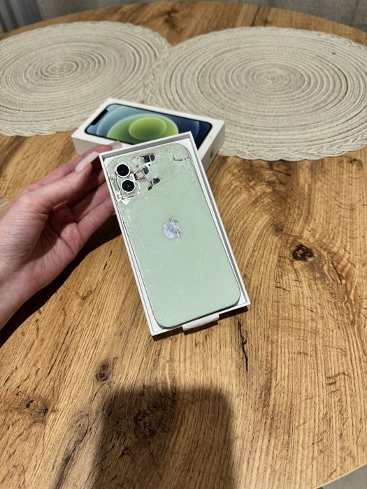 iPhone 12 на запчасти