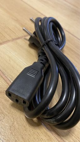 Kabel przewód zasilający komputerowy komputer