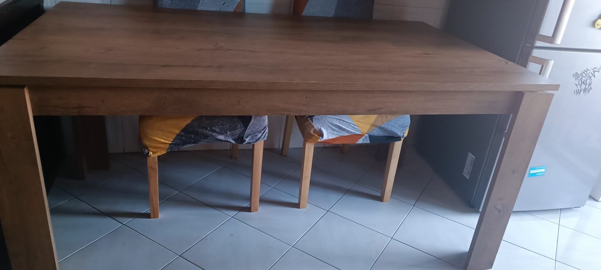 Mesa de sala 8 assentos S/cadeiras