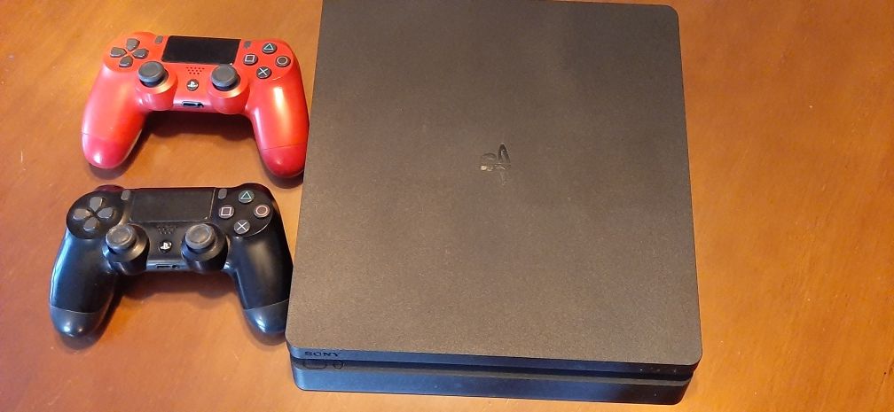 Playstation 4 + 2 comandos