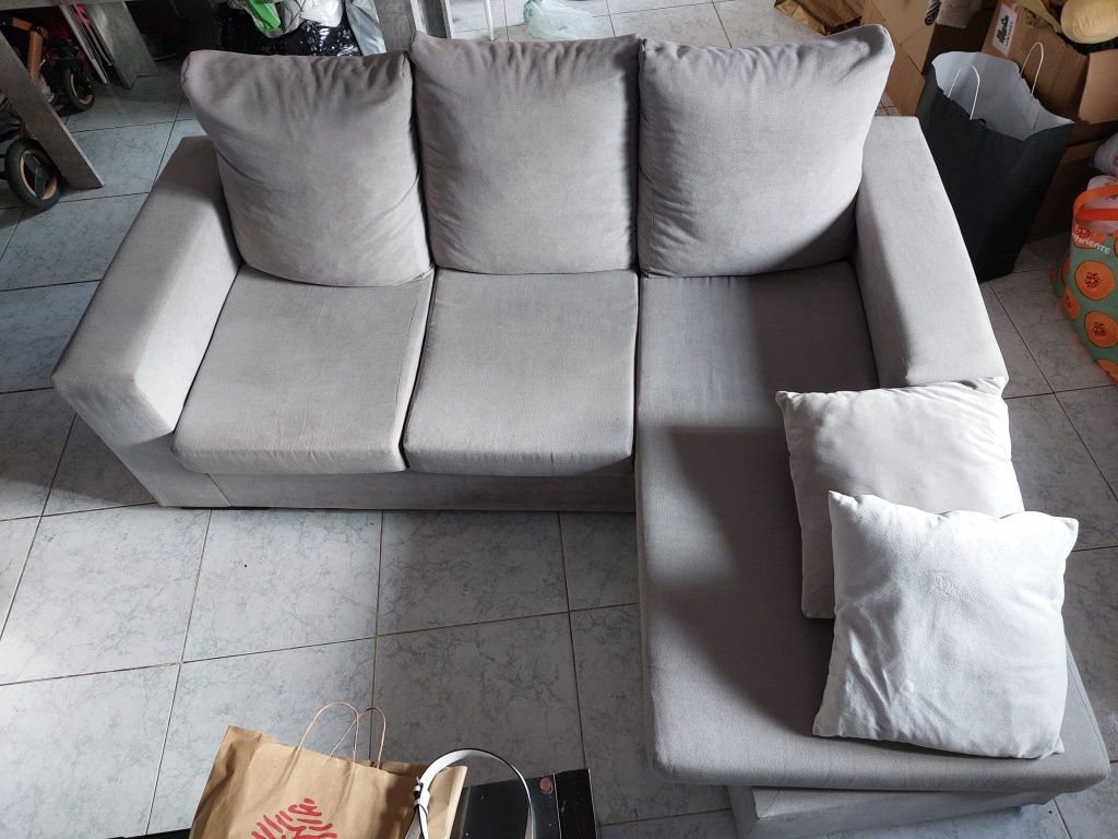 Sofá chaise longue reversível