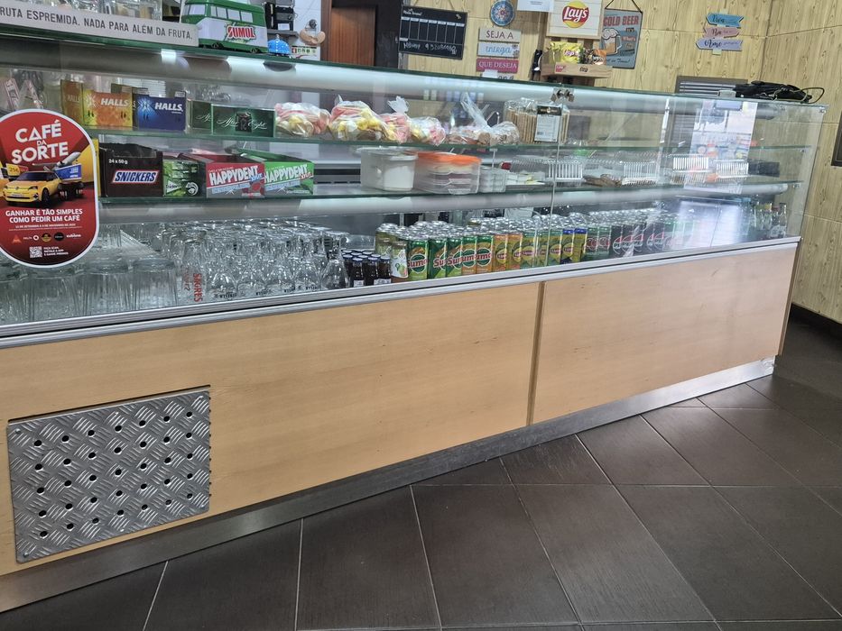 Balcão frigorífico de atendimento