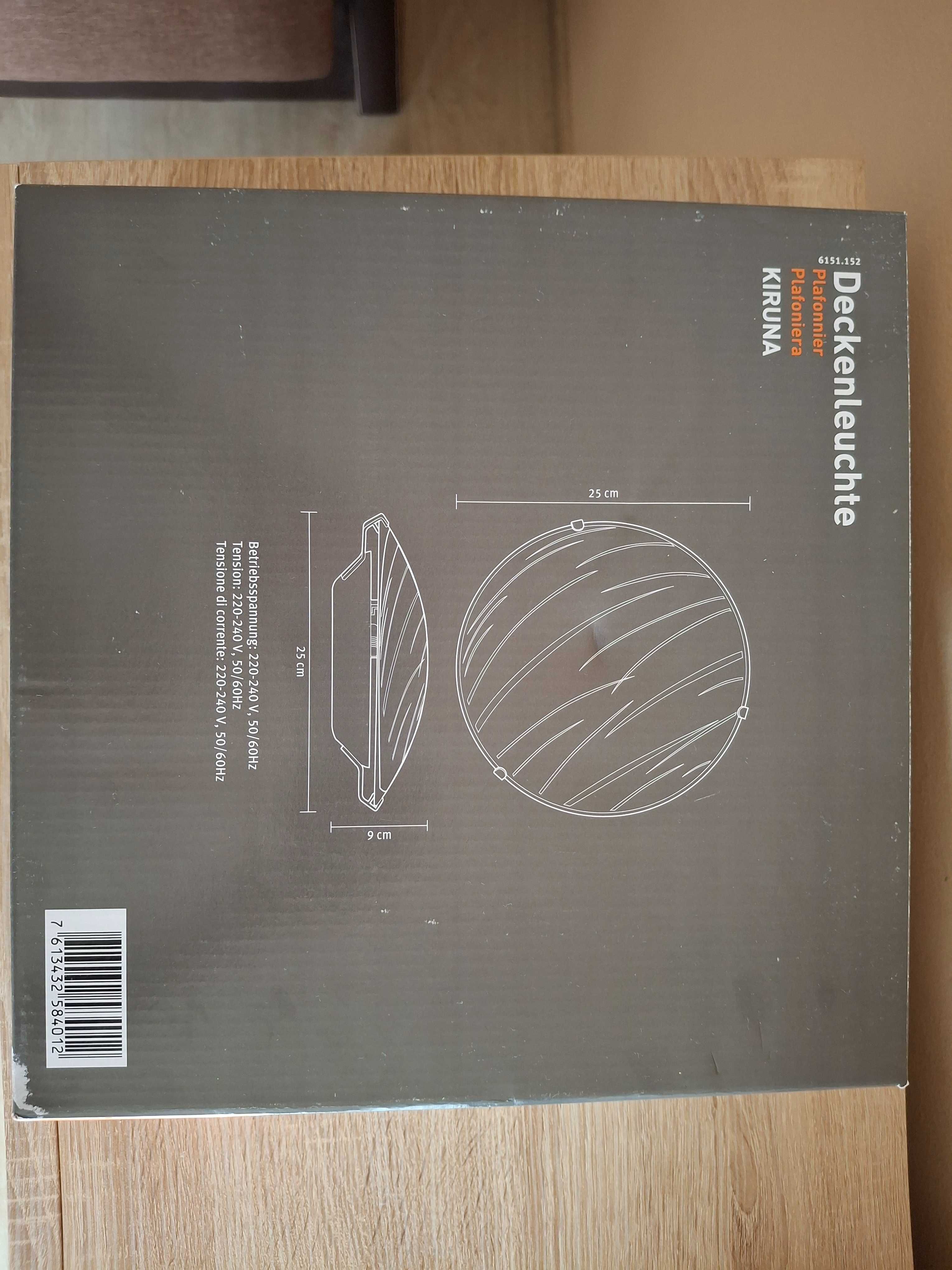 Lampa typu plafon