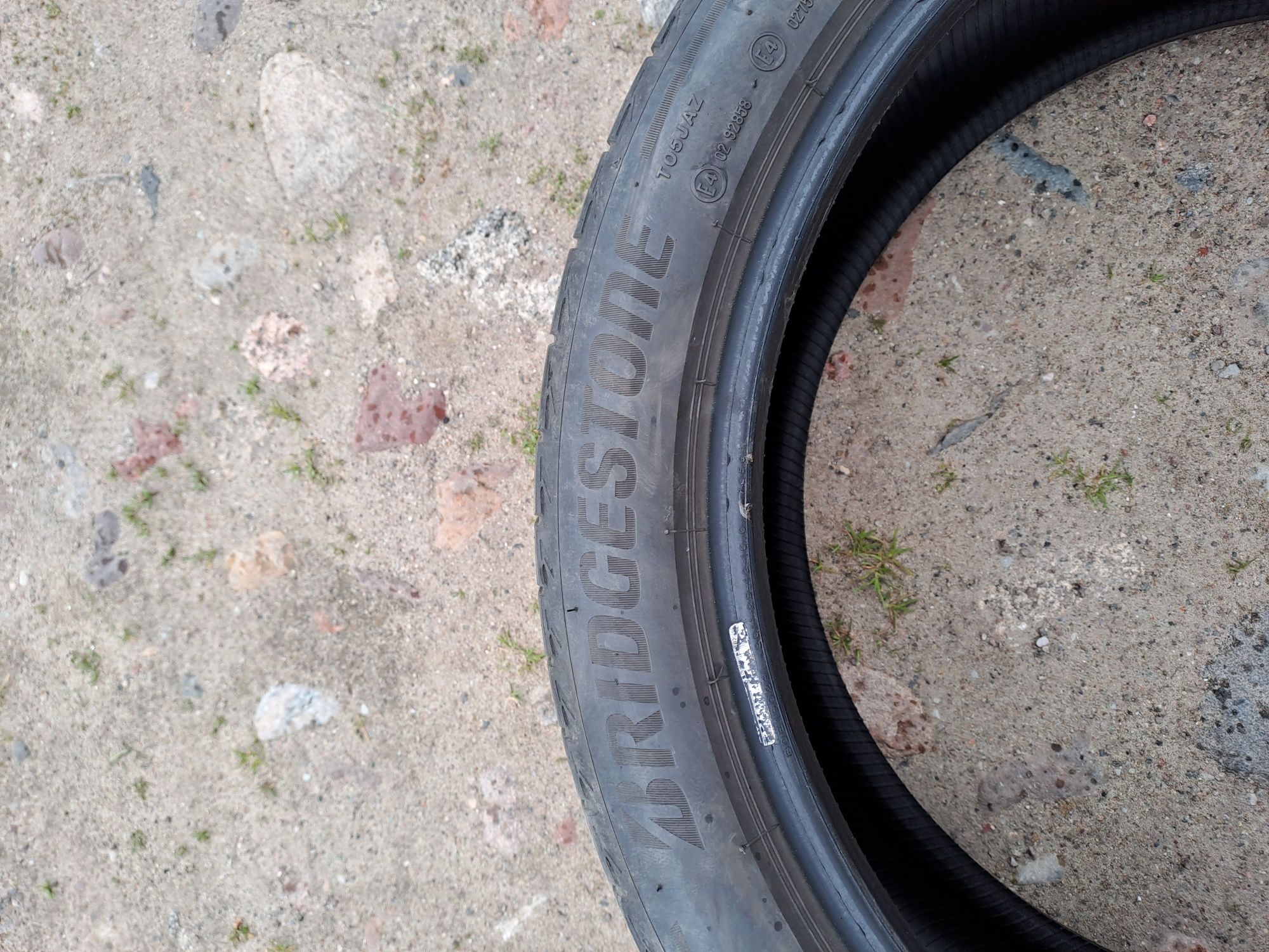 Opony 255/40/20 letnie Bridgestone