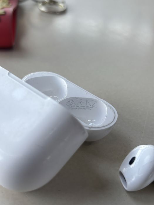 AirPods 4 Com Cancelamento