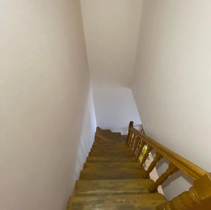 Продаж 3 км квартири поруч з стометрівкою